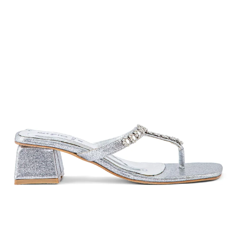 Slippers with subtle heels-Silver Fancy Chappal FN0733