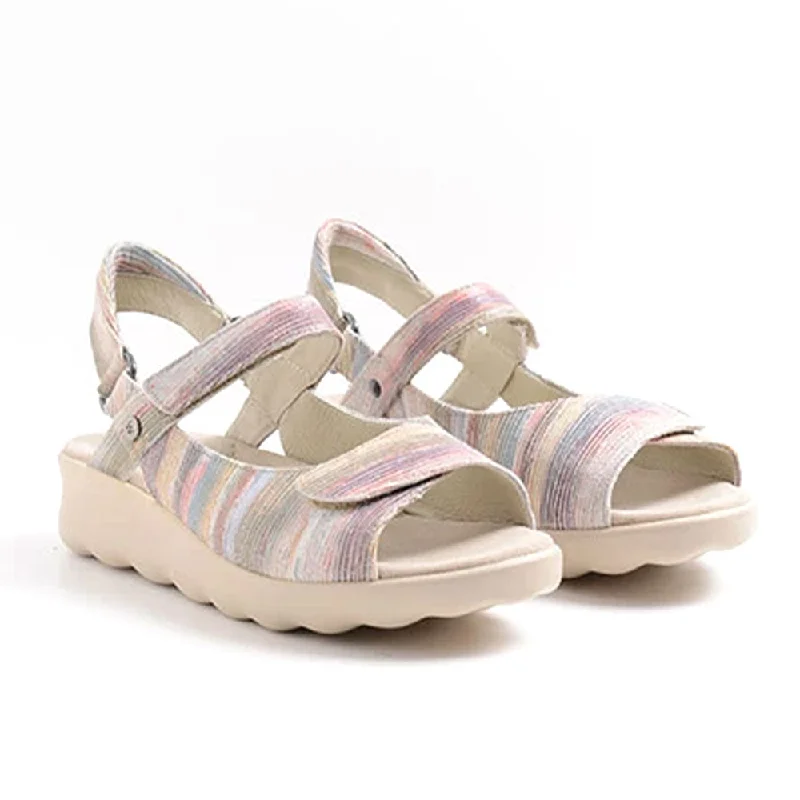 Sandals for summer trendsPichu Sandal - 43-910 Multi White