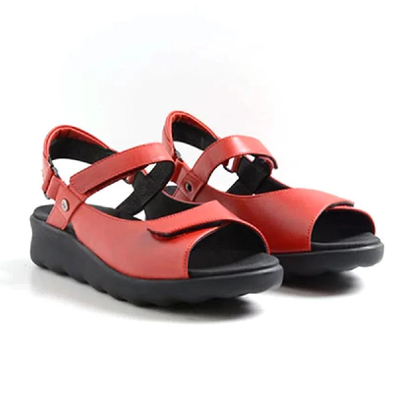 Sandals with durable designsPichu Sandal - 350 Red