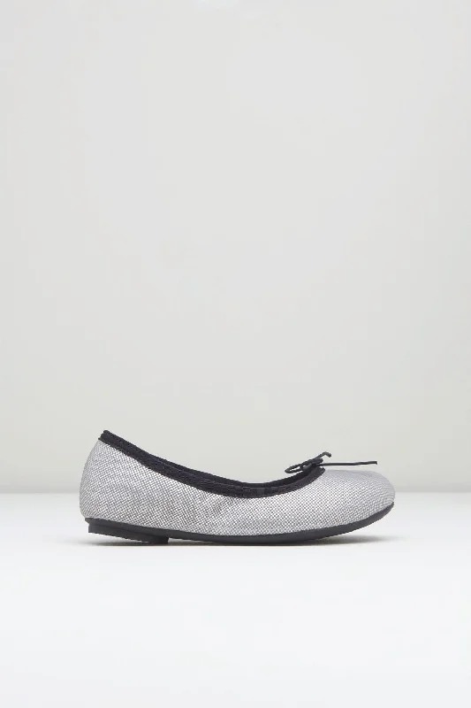 Flats with sleek trendsGirls Leda Ballet Flats