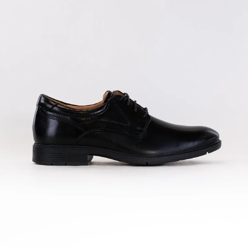 Oxfords with modern design-Clarks Eldredge Plain Toe Oxford (Men's) - Black Leather