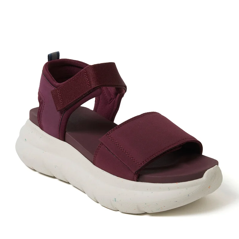 Sandals with bold trendsDearfoams Women's Odell Sandal