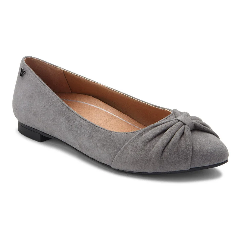 Flats with subtle heelsVionic Gramercy Ballet Flat