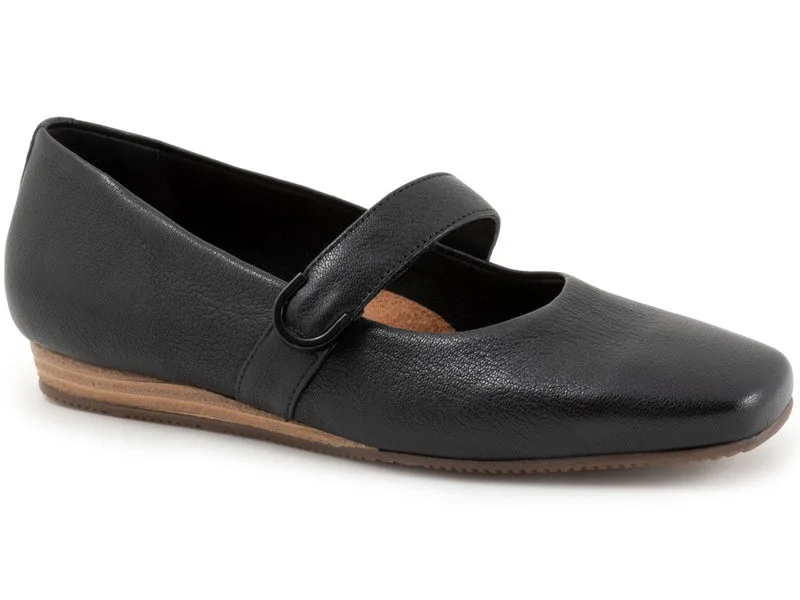 Flats for casual trendsSoftwalk Valdivia - Womens Flats